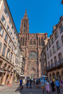 Strasbourg, Fransa, 21 Eylül 2020: Fransa 'daki Strasbourg Leydimizin Katedrali