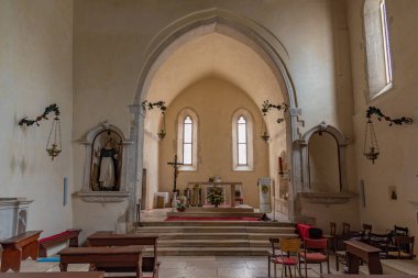 Trogir, Hırvatistan, 23 Temmuz 2020: Hırvatistan 'ın Trogir kentindeki Aziz Dominic Kilisesi