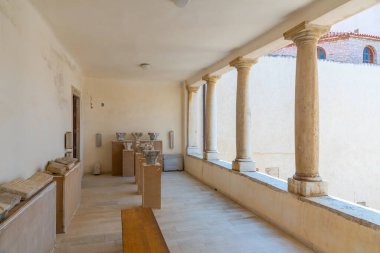 Porec, Hırvatistan, 31 Temmuz 2020: Hırvatistan 'ın Porec kentindeki piskoposluk bazilikasının içi