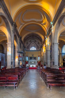 Rovinj, Hırvatistan, 31 Temmuz 2020: Hırvatistan 'ın Rovinj kentindeki Aziz Euphemia Kilisesi