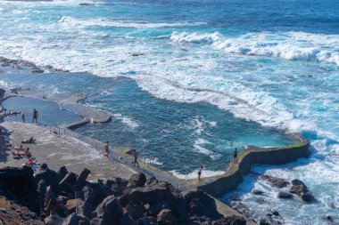 La Frontera, İspanya, 29 Ocak 2021: Kanarya Adaları 'ndaki El Hierro Adası' nda La Maceta kaya havuzu.