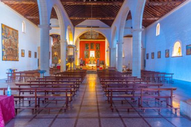 La Oliva, İspanya, Janury 25, 2021: La Oliva, Fuerteventura, İspanya 'daki La Candelaria Kilisesi' nin İçişleri Bakanlığı.