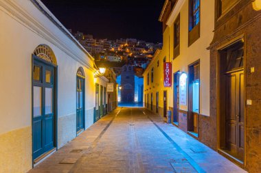 San Sebastian, İspanya, 14 Ocak 2021: San Sebastian de la Gomera Kilisesi Gece Görüşü, İspanya.