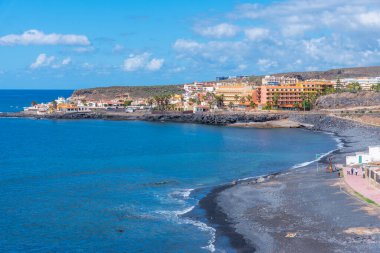 Costa Adeje, İspanya, 13 Ocak 2021: Playa del Veril Tenerife, Kanarya Adaları, İspanya.