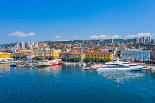 克罗地亚里耶卡 2020年7月30日 克罗地亚里耶卡港口城市景观 — 图库照片