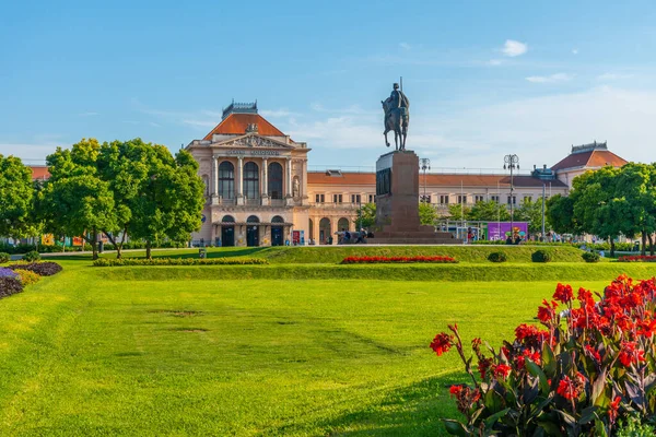 Zagreb Kroatien Augusti 2020 Järnvägsstation Och Staty Kung Tomislav Zagreb — Stockfoto