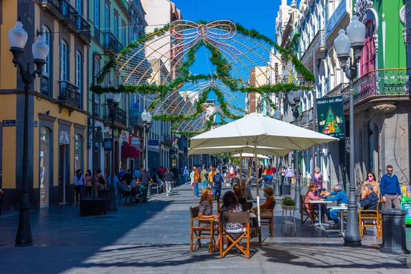 Las Palmas Spanyolország 2021 Január Emberek Calle Triana Keresztül Sétálnak — Stock Fotó