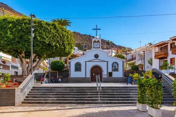Los Gigantes, İspanya, Janury 10, 2021: Los Gigantes, Tenerife, İspanya 'daki Kutsal Ruh Kilisesi.