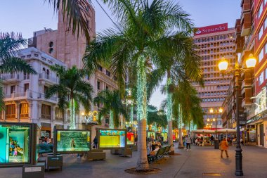 Santa Cruz, İspanya, Janury 6, 2021: Plaza de la Candelaria Santa Cruz, Tenerife, İspanya.