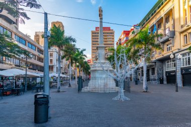 Santa Cruz, İspanya, Janury 6, 2021: Plaza de la Candelaria Santa Cruz, Tenerife, İspanya.