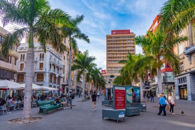 Santa Cruz, İspanya, Janury 6, 2021: Plaza de la Candelaria Santa Cruz, Tenerife, İspanya.