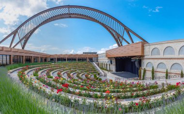 Şam, Bulgaristan, 24 Haziran 2020: Bulgaristan 'daki Şam etnoğrafya kompleksinde konferans salonu