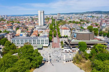 Varna, Bulgaristan, 9 Mayıs 2020: Bulgaristan 'ın Varna kentindeki sahil yürüyüşüne giriş