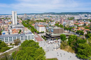 Varna, Bulgaristan, 9 Mayıs 2020: Bulgaristan 'ın Varna kentindeki sahil yürüyüşüne giriş