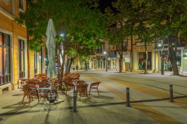 Vratsa, Bulgaristan, 16 Haziran 2020: Bulgaristan 'ın Vratsa kentinde bir sokak manzarası