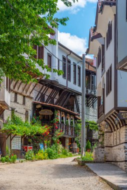 Melnik, Bulgaristan, 18 Haziran 2020: Bulgaristan 'ın Melnik kentindeki geleneksel cadde