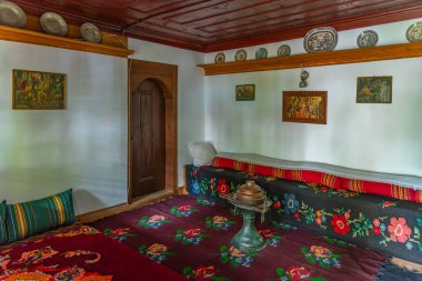 Sopot, Bulgaristan, 23 Haziran 2020: Bulgaristan 'ın Sopot kentindeki Ulusal Müze İvan Vazov' un İçi