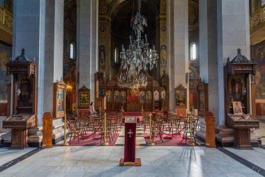 Vidin, Bulgaristan, 7 Eylül 2020: Bulgaristan 'ın Vidin kentindeki Selanik Dimitar katedralinin içi