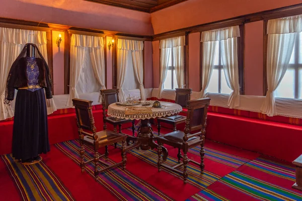 Panagyurishte, Bulgaristan, 22 Haziran 2020: Bulgaristan 'ın Panagyurishte kentindeki Tuteva evinin içi