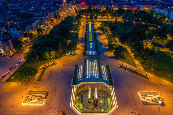 保加利亚索菲亚 2020年7月1日 日落鸟瞰通往保加利亚索菲亚国家文化宫的公园 — 图库照片