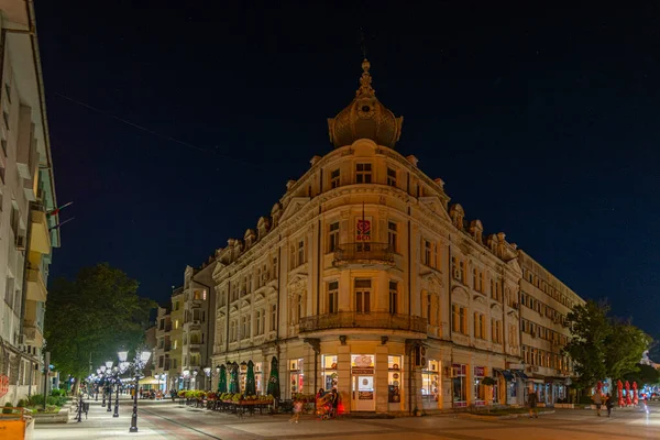 Vidin Bulgária Setembro 2020 Vista Noturna Pessoas Passeando Pelo Centro — Fotografia de Stock