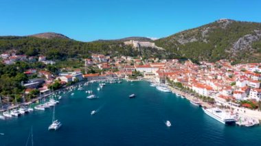 Hırvat kenti Hvar 'ın hava manzarası