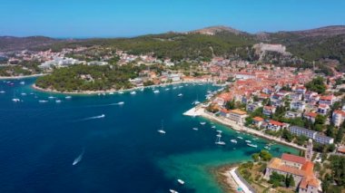 Hırvat kenti Hvar 'ın hava manzarası