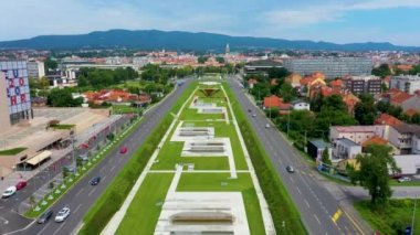 Hırvatistan 'ın Zagreb kentindeki çeşme parkının hava manzarası