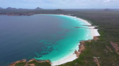 Esperance yakınlarındaki Lucky Körfezi 'nin hava manzarası bulutlu bir günde Avustralya' da görüldü.