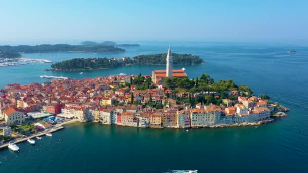 Flygfoto Över Kroatiska Staden Rovinj — Stockvideo