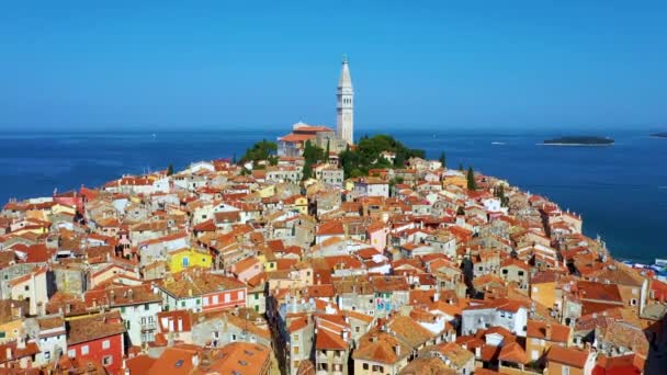 Flygfoto Över Kroatiska Staden Rovinj — Stockvideo