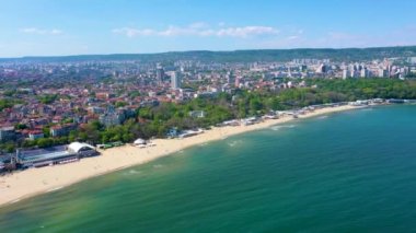 İspanya 'nın merkezi sahil manzaralı Varna kasabası.