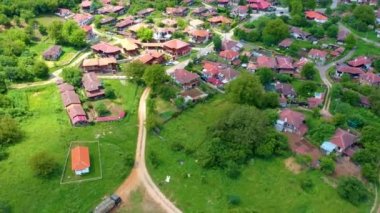 Bulgaristan 'ın geleneksel Brashlyan köyünün hava manzarası