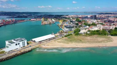 Bulgaristan 'daki Burgaz limanının hava görüntüsü