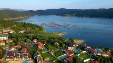 Bulgaristan 'ın Kardzhali barajındaki Glavatartsi köyü