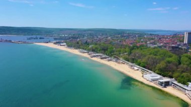 İspanya 'nın merkezi sahil manzaralı Varna kasabası.