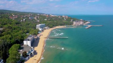 İspanya 'nın merkezi sahil manzaralı Varna kasabası.