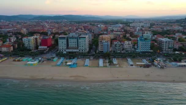 Solnedgång Antenn Utsikt Över Stranden Italienska Staden Pesaro — Stockvideo