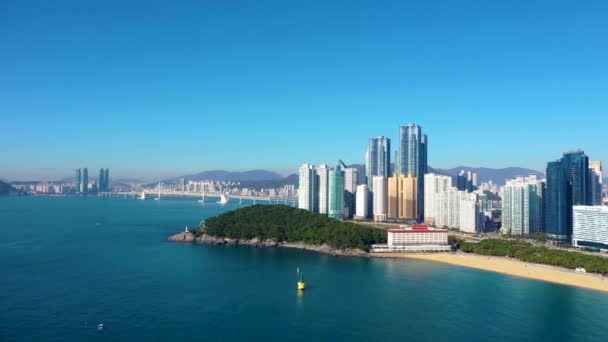 Busan Korea Oktober 2019 Luchtfoto Van Dongbaek Park Haeundae Beach — Stockvideo