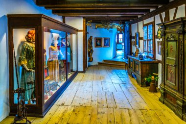 FELDKIRCH, AUSTRIA, 25 Temmuz 2016: Feldkirch, Avusturya 'daki Schattenberg şatosunun içi.