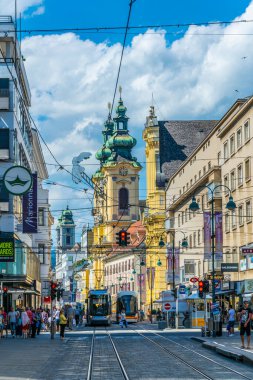 LINZ, AUSTRIA, 30 Temmuz 2016: Avusturya 'nın Linz kentindeki Landstrasse caddesinde yer alan Ursulinenkirche Kilisesi.