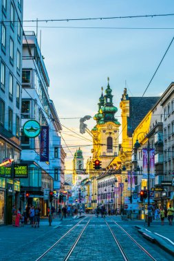 LINZ, AUSTRIA, 30 Temmuz 2016: Avusturya 'nın Linz kentindeki Landstrasse caddesinde yer alan Ursulinenkirche Kilisesi.