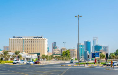 MANAMA, BAHRAIN, 22 Ekim 2016: Bahreyn 'in başkenti Manama' da trafik 