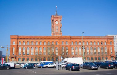 BERLİN, ALMANY, 12 Mart 2015: Berlin 'deki Kızıl Kasaba Salonu' nun arkası.