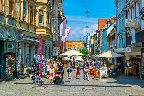 Bregenz Austria July 2016 People Strolling Pedestrian Street Chapel Saint — Foto de Stock