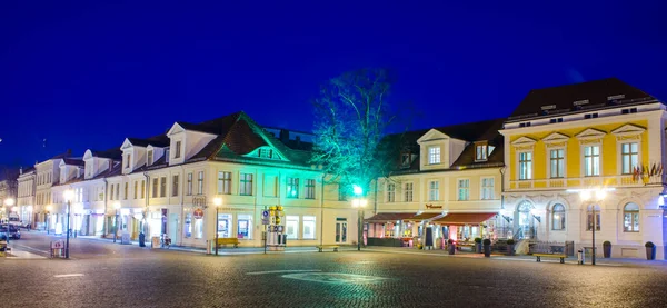 Potsdam Alemania Marzo 2015 Vista Nocturna Una Pequeña Plaza Cerca — Foto de Stock