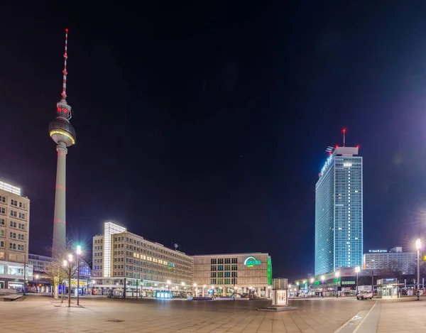 Berlin Γερμανια Μαρτίου 2015 Νυχτερινή Θέα Της Alexanderplatz Στο Βερολίνο — Φωτογραφία Αρχείου