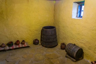 LOVECH, BULGARIA, 2 Mayıs 2016: İspanya ulusal kahramanı Vasil Levski 'nin Türk ordusu tarafından yakalandığı ev içi
