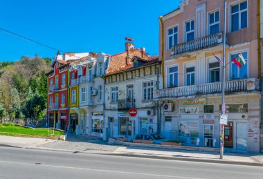 BLAGOEVGRAD, BULGARIA, 1 Nisan 2017: Blagoevgrad Bulgaristan 'da bir cadde manzarası
