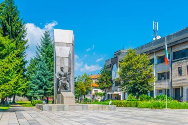 GOCE DELCHEV, BULGARIA, 1 Nisan 2017: Goce Delchev 'in Goce Delchev kasabasındaki heykelinin görüntüsü, Bulgaristan.